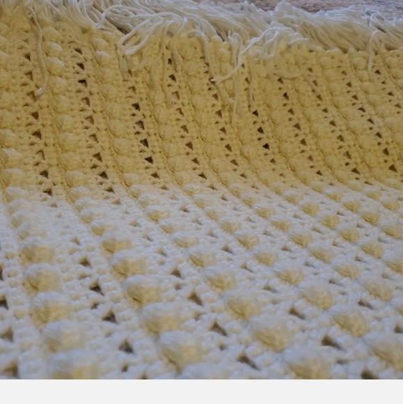 Hand Crocheted Cream Bobble Stitch Throw - Picture 3 of 9